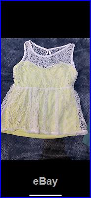 100 PC Lot of Womens Clothing, Tops, Dresses, And More Wholesale Resale Bulk